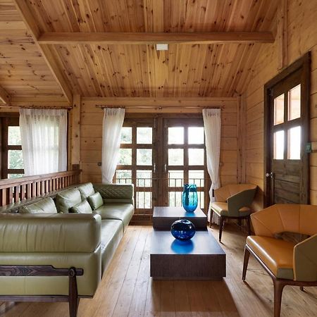 The Pine Loft Villa Бангалор Екстериор снимка