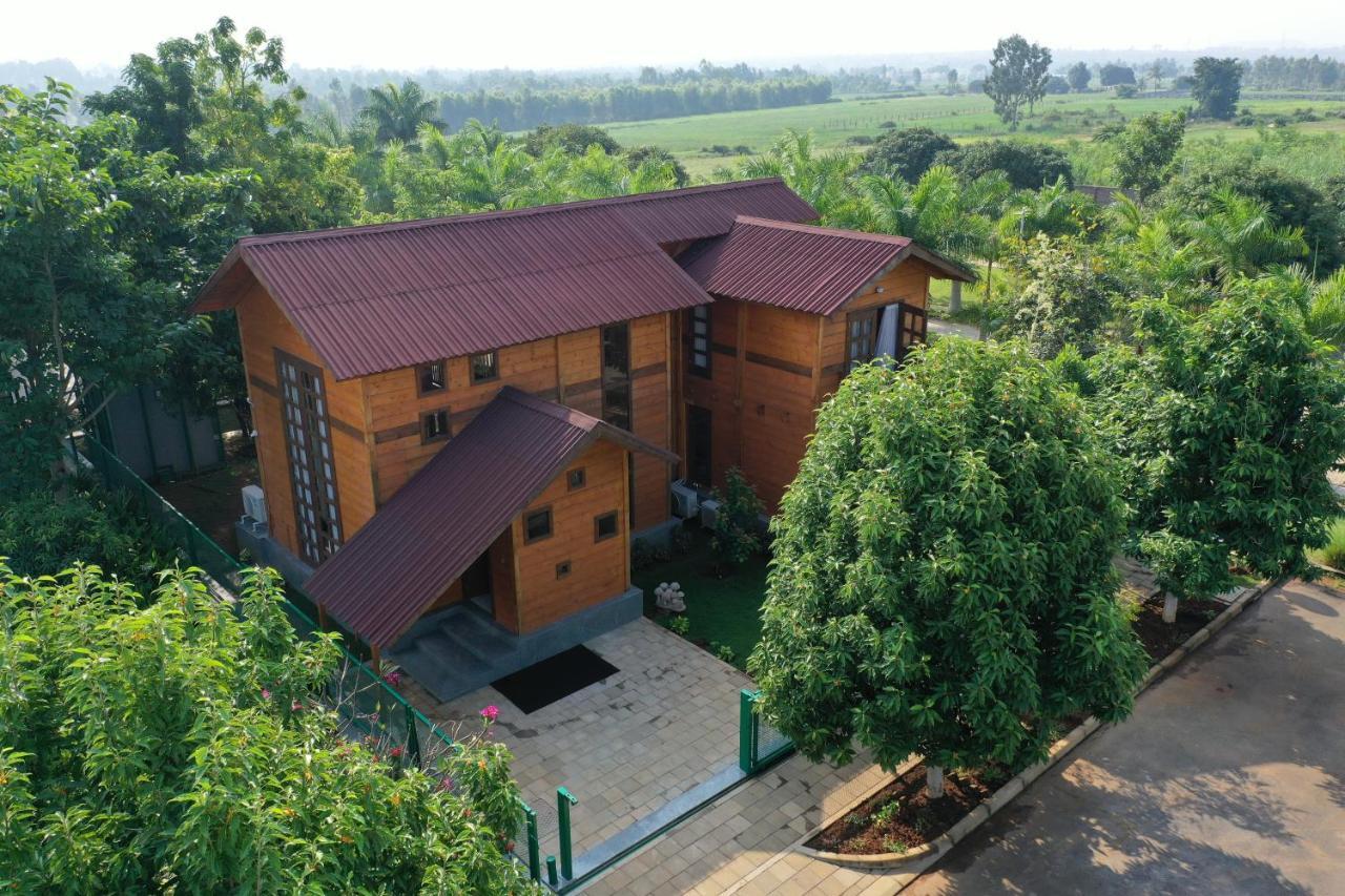 The Pine Loft Villa Бангалор Екстериор снимка